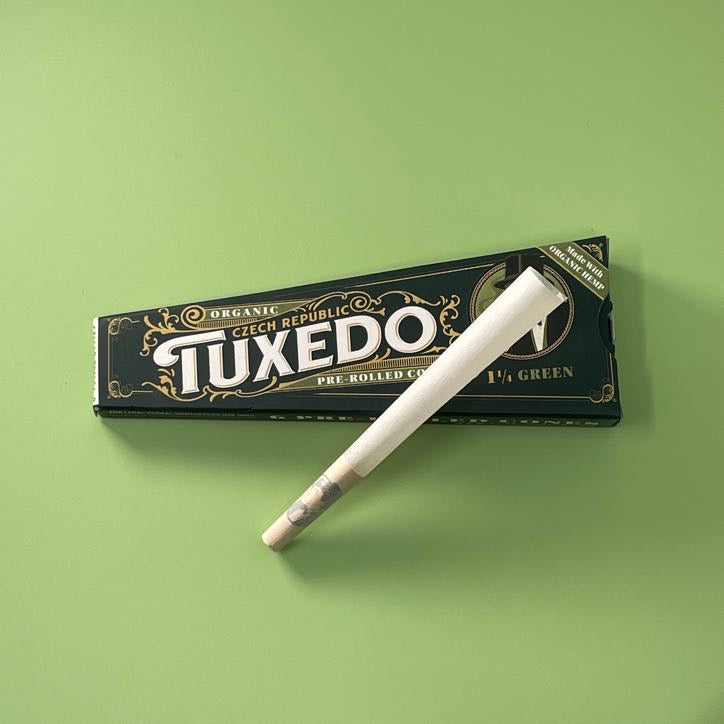 Tuxedo Organic 6 Pack Green 1 1/4 Size Pre-Rolled Cones