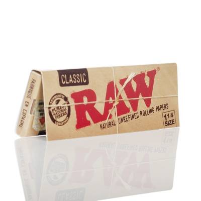 RAW Classic 1 1/4 Size Rolling Papers